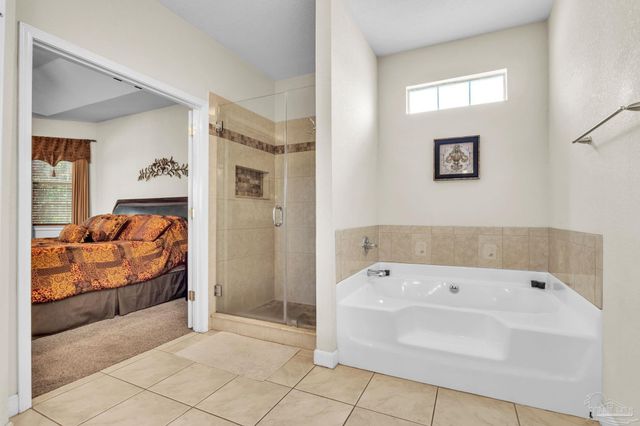 4401 Essex Terrace Cr, Pace, FL 32571