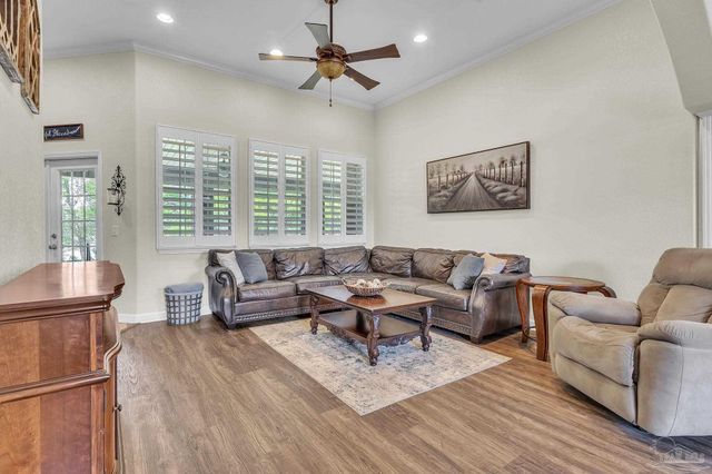 4401 Essex Terrace Cr, Pace, FL 32571