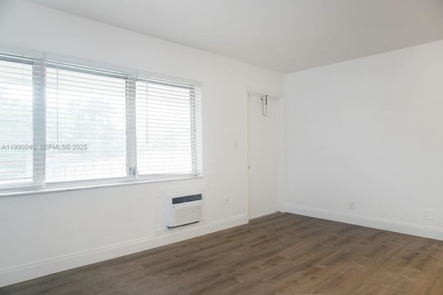 749 SE 15th St 8, Fort Lauderdale, FL 33316