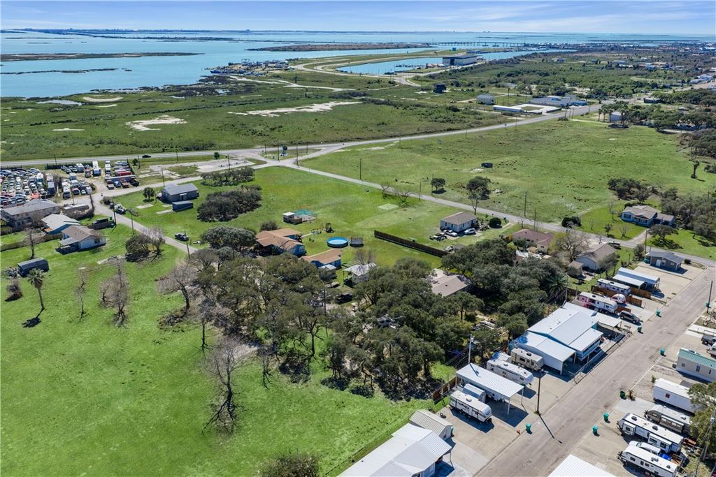 216 HAZLETT Ave, Aransas Pass, TX 78336 — photo 4