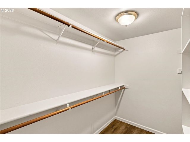 5746 FLAIRSTONE Dr, Salem, OR 97306