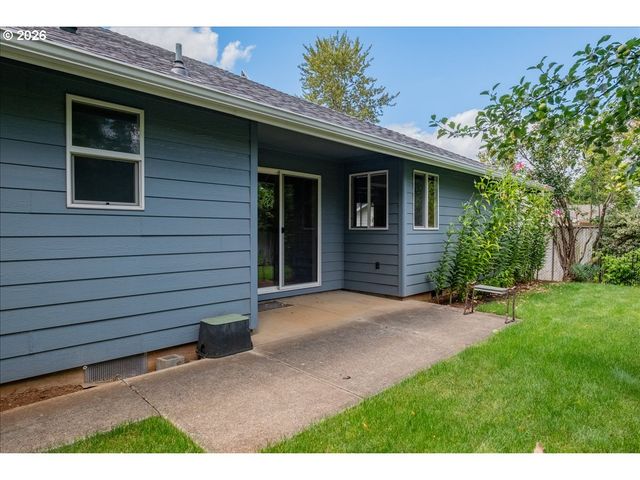 5746 FLAIRSTONE Dr, Salem, OR 97306