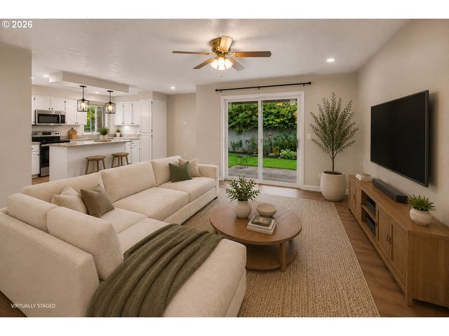 5746 FLAIRSTONE Dr, Salem, OR 97306