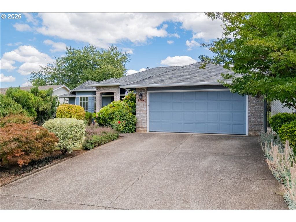 5746 FLAIRSTONE Dr, Salem, OR 97306
