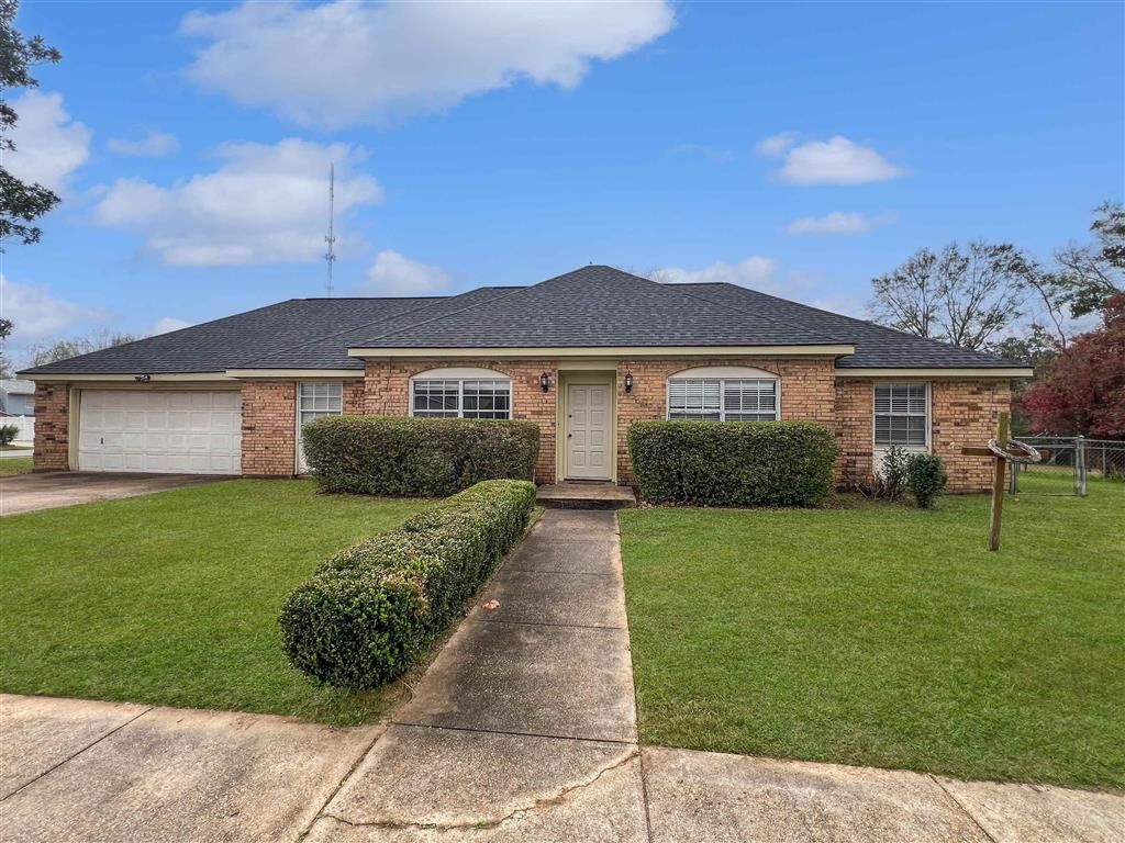 903 Greenbriar Street, Deridder, LA 70634