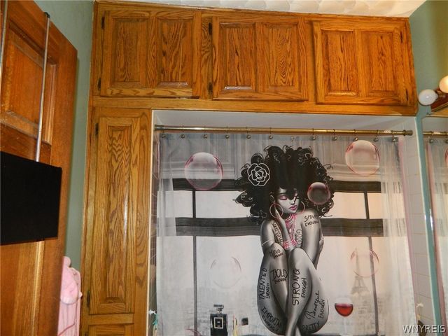 131 Burch Avenue, West Seneca, NY 14210