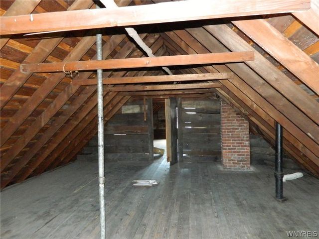131 Burch Avenue, West Seneca, NY 14210