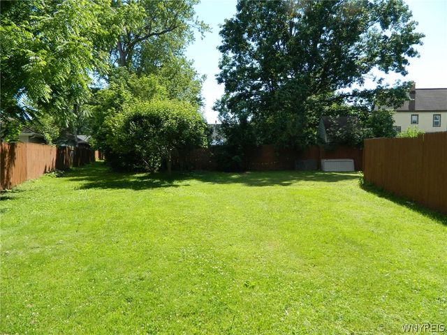 131 Burch Avenue, West Seneca, NY 14210