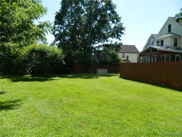 131 Burch Avenue, West Seneca, NY 14210