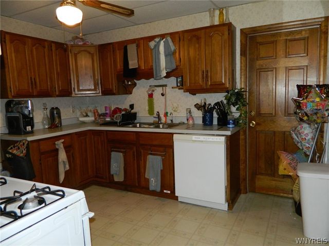131 Burch Avenue, West Seneca, NY 14210