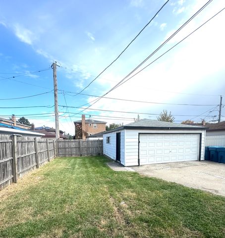 283 Luella Avenue, Calumet City, IL 60409