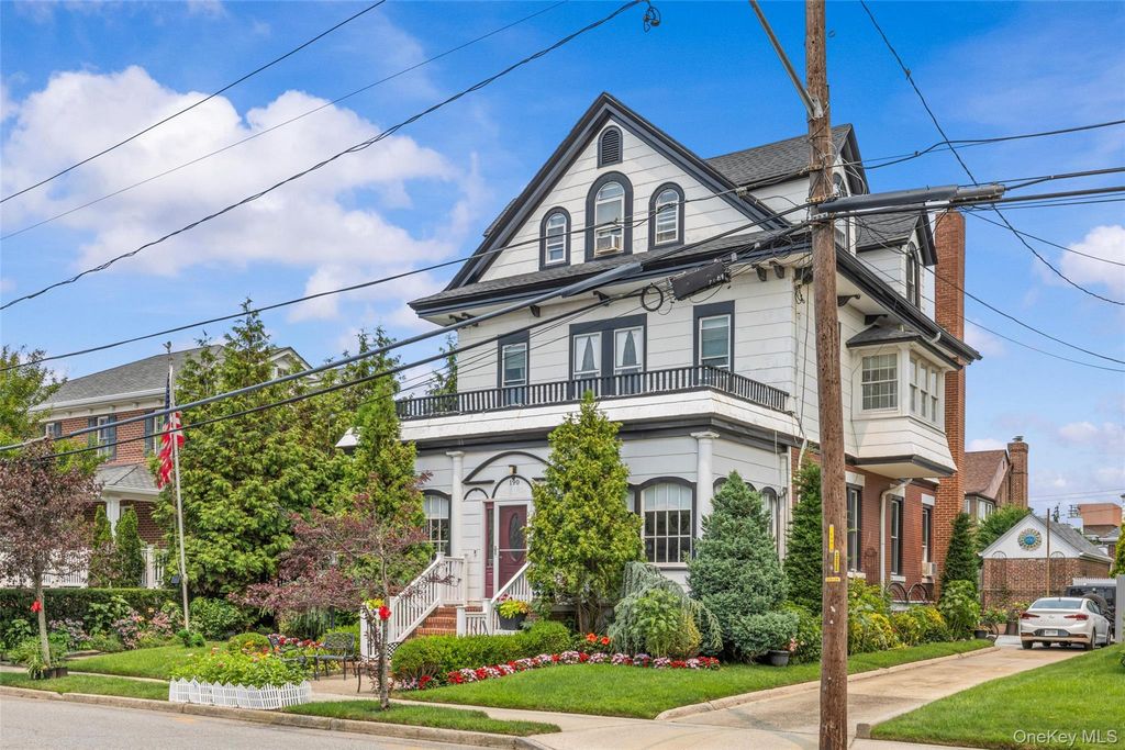 190 Beach 137th Street, Belle Harbor, NY 11694 — exterior