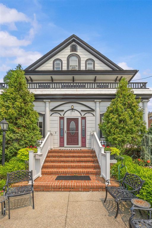 190 Beach 137th Street, Belle Harbor, NY 11694 — photo 4