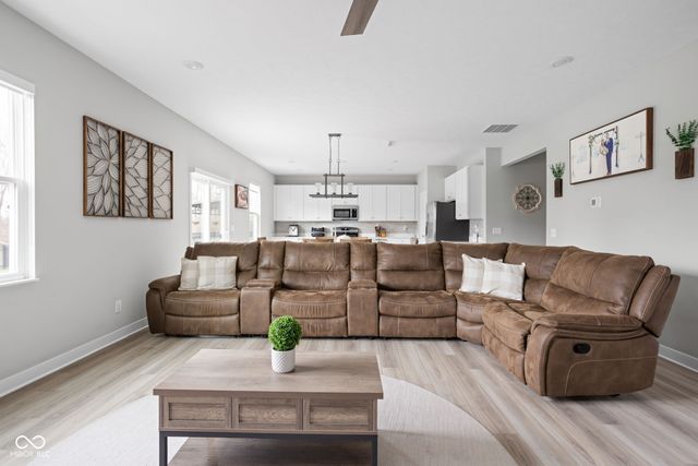 2162 Bauer Creek Drive, Whitestown, IN 46075