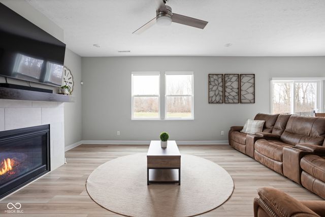 2162 Bauer Creek Drive, Whitestown, IN 46075