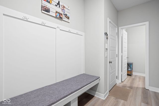 2162 Bauer Creek Drive, Whitestown, IN 46075