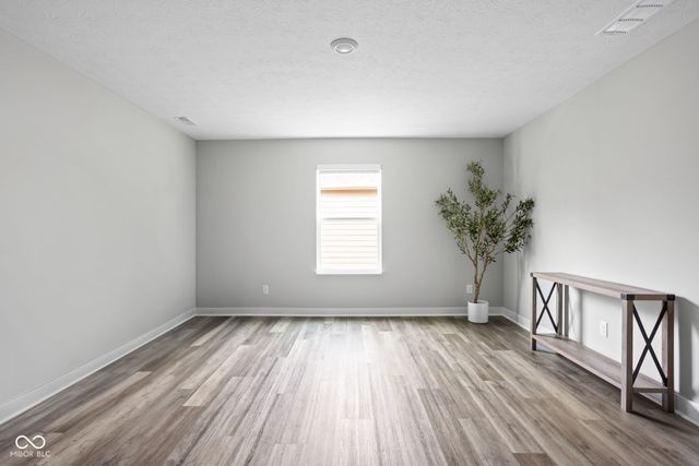 2162 Bauer Creek Drive, Whitestown, IN 46075