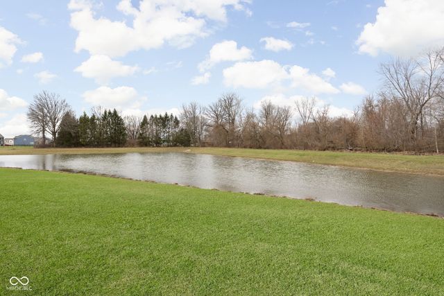 2162 Bauer Creek Drive, Whitestown, IN 46075