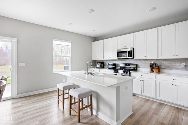 2162 Bauer Creek Drive, Whitestown, IN 46075