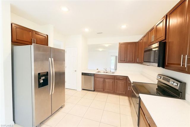 2220 5th AVE, Cape Coral, FL 33909