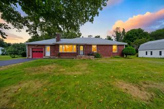 7 Millbury Blvd, Oxford, MA 01540