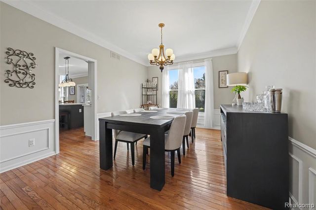 3855 Sequoia Drive, Lake Orion, MI 48360