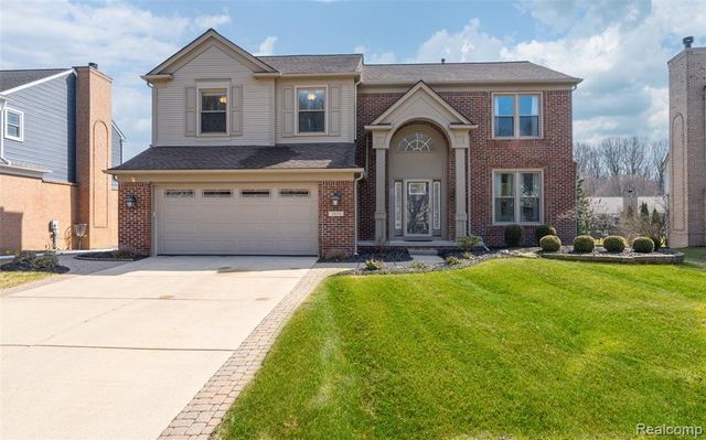 3855 Sequoia Drive, Lake Orion, MI 48360