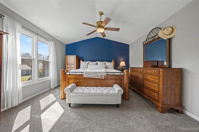 3855 Sequoia Drive, Lake Orion, MI 48360