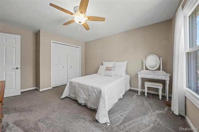 3855 Sequoia Drive, Lake Orion, MI 48360