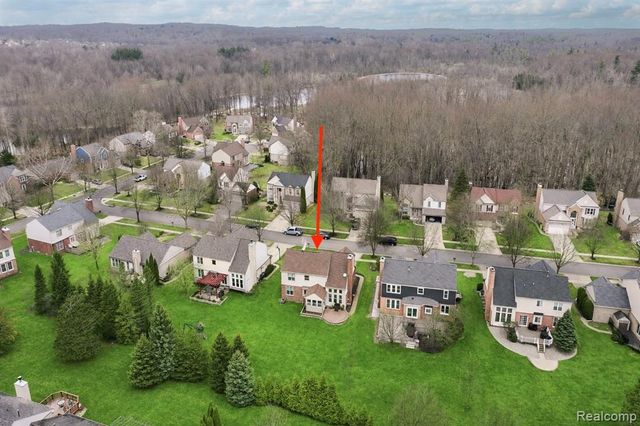 3855 Sequoia Drive, Lake Orion, MI 48360
