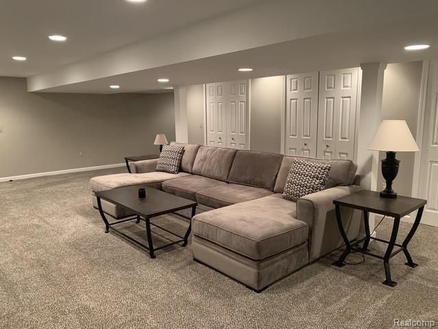 3855 Sequoia Drive, Lake Orion, MI 48360