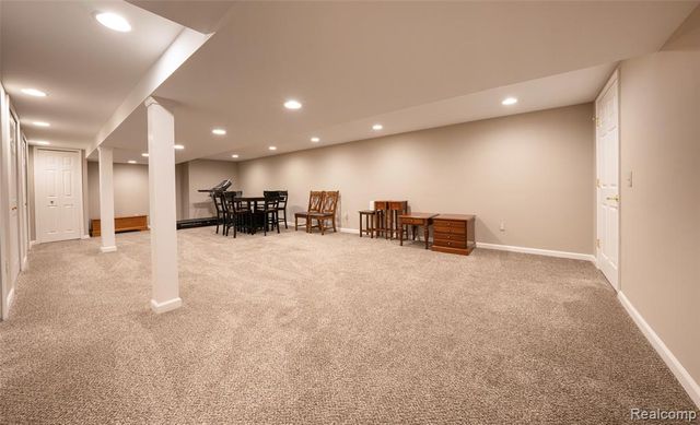 3855 Sequoia Drive, Lake Orion, MI 48360