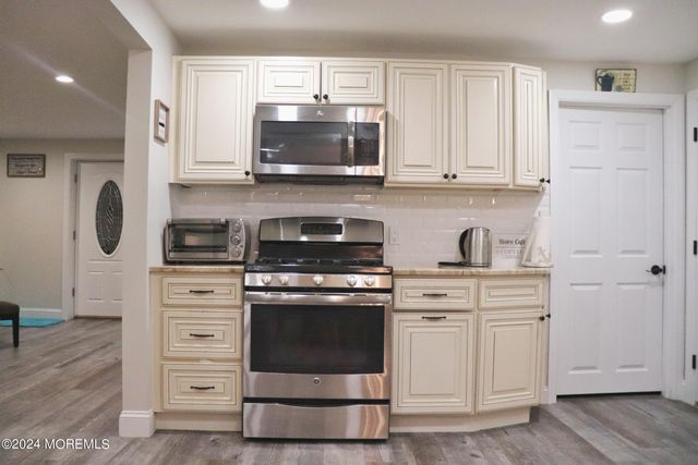 116 E Kupper Drive, Mantoloking, NJ 08738