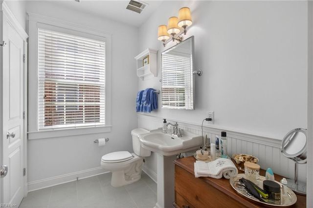 435 E Freemason St Apt 1B, Norfolk, VA 23510