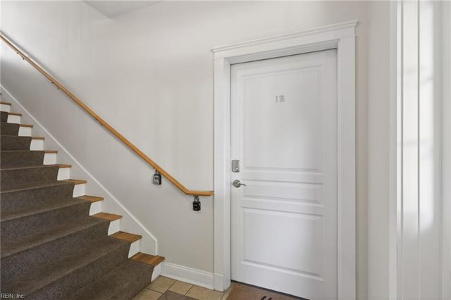 435 E Freemason St Apt 1B, Norfolk, VA 23510