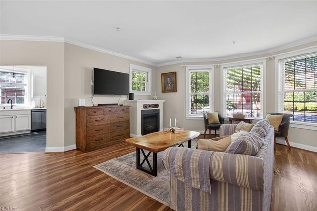 435 E Freemason St Apt 1B, Norfolk, VA 23510