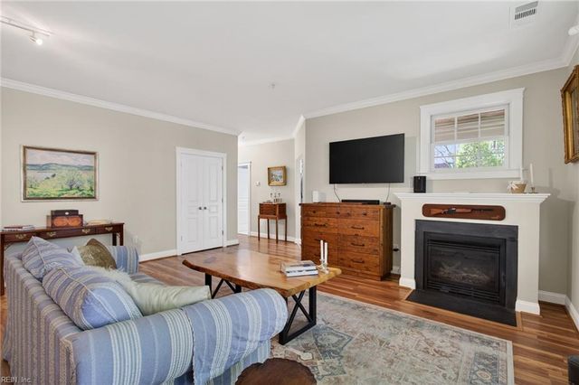 435 E Freemason St Apt 1B, Norfolk, VA 23510