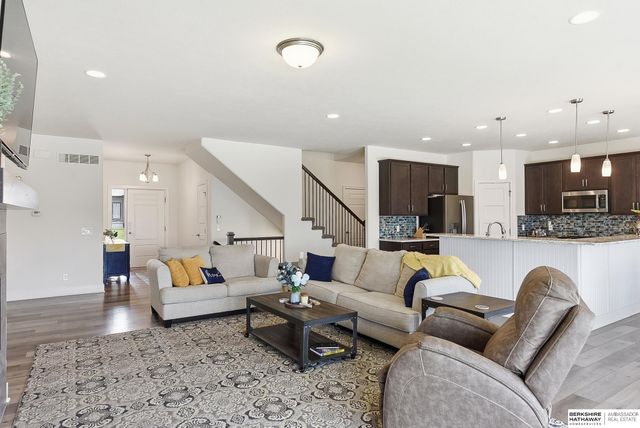 17706 Ogden Street, Omaha, NE 68116