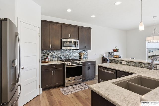 17706 Ogden Street, Omaha, NE 68116