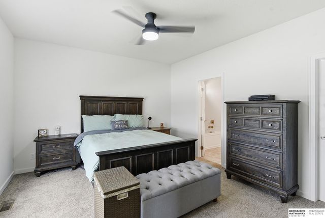 17706 Ogden Street, Omaha, NE 68116