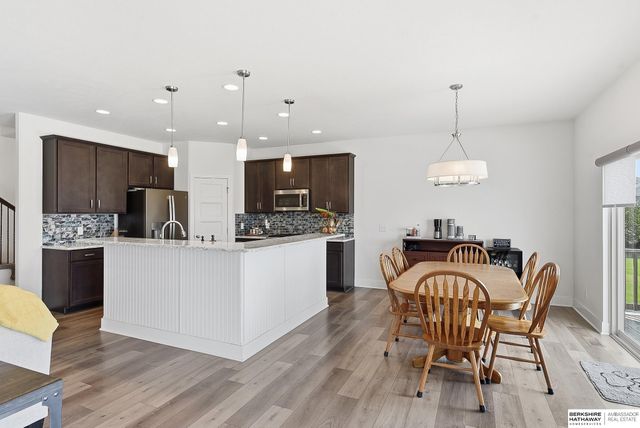 17706 Ogden Street, Omaha, NE 68116