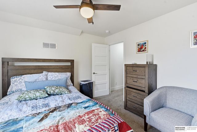 17706 Ogden Street, Omaha, NE 68116