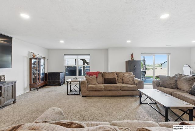 17706 Ogden Street, Omaha, NE 68116