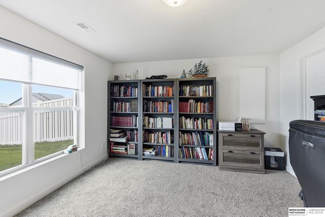 17706 Ogden Street, Omaha, NE 68116