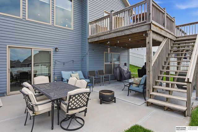 17706 Ogden Street, Omaha, NE 68116