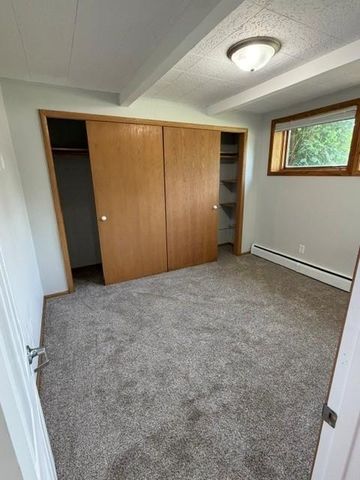 1536 10th Avenue N, Moorhead, MN 56560