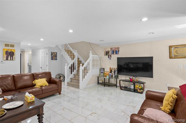 13 Timberlane Court, Dearborn, MI 48126