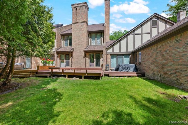 13 Timberlane Court, Dearborn, MI 48126
