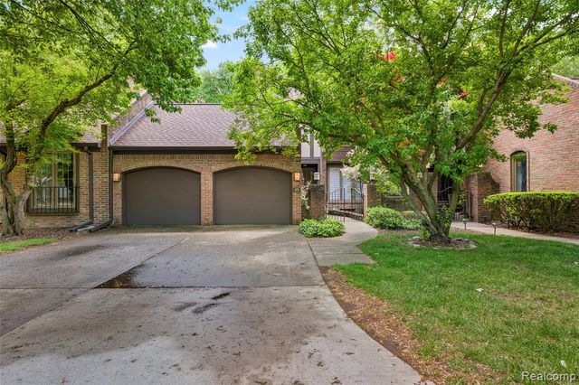 13 Timberlane Court, Dearborn, MI 48126