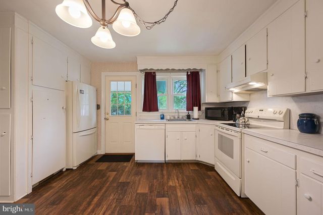 11 SUNSET LN, Milford, DE 19963